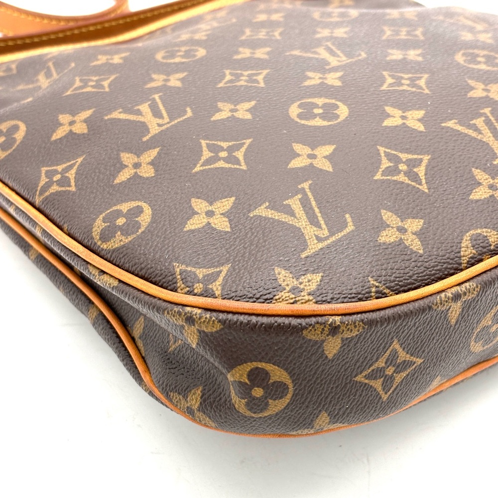 Auth. Louis Vuitton Odeon PM Monogram PVC Leather Shoulder Bag - Picture 3 of 16